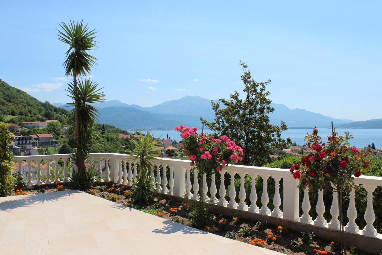 Monte Aria Panorama Suites Herceg Novi Esterno foto