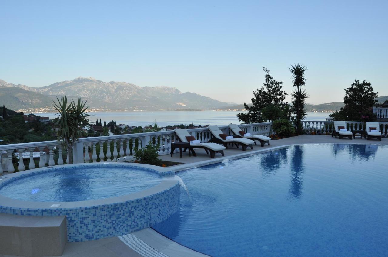 Monte Aria Panorama Suites Herceg Novi Esterno foto