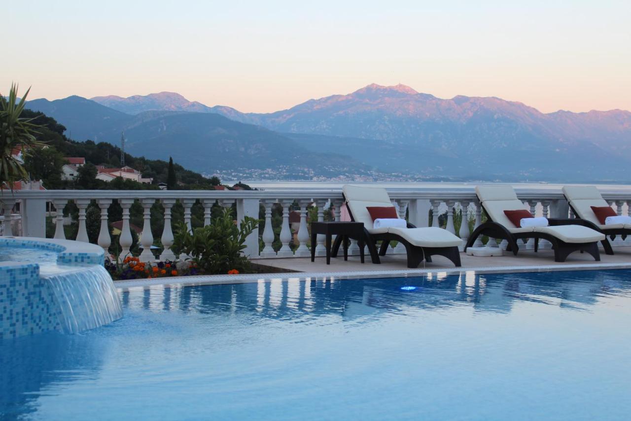 Monte Aria Panorama Suites Herceg Novi Esterno foto