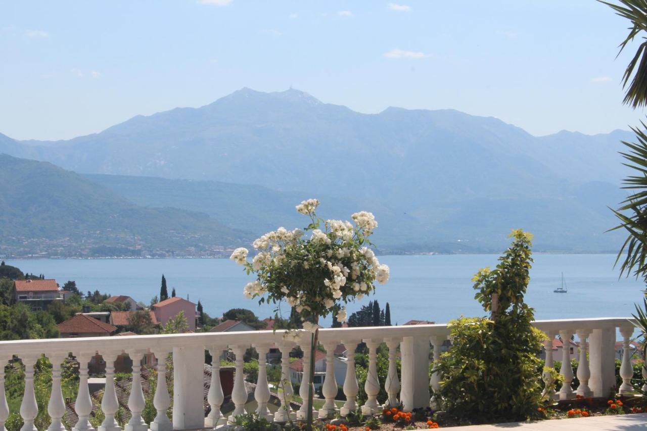 Monte Aria Panorama Suites Herceg Novi Esterno foto