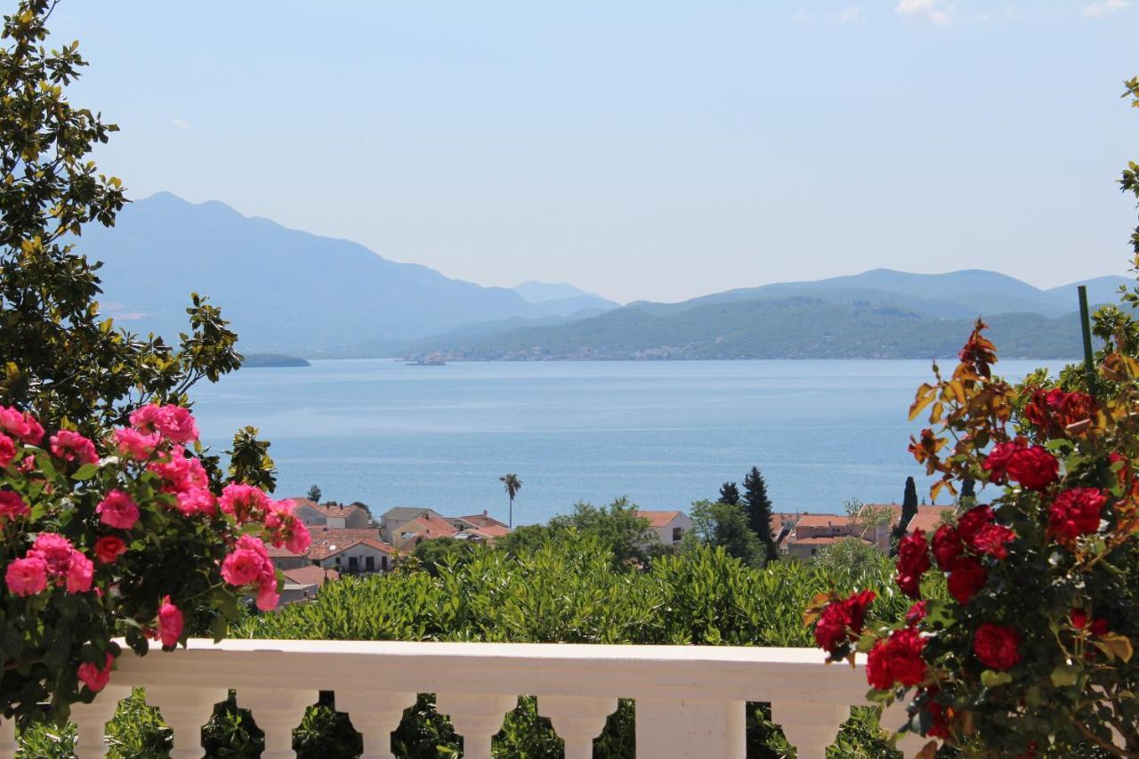 Monte Aria Panorama Suites Herceg Novi Esterno foto