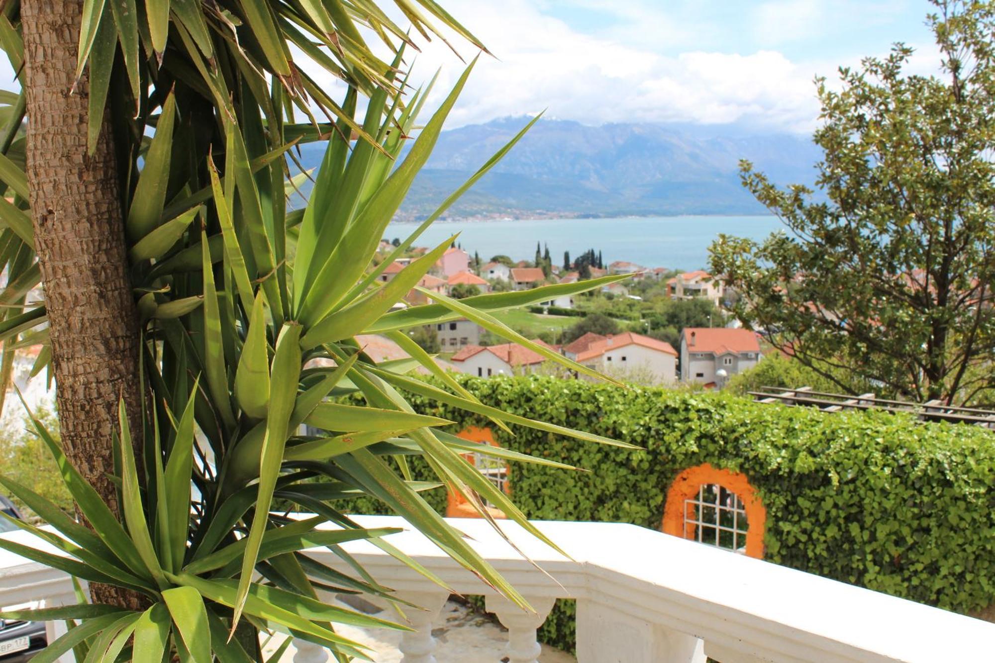 Monte Aria Panorama Suites Herceg Novi Esterno foto