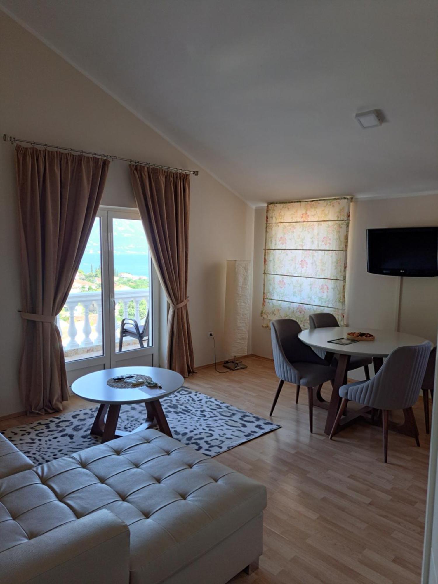 Monte Aria Panorama Suites Herceg Novi Camera foto