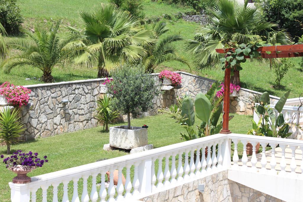 Monte Aria Panorama Suites Herceg Novi Esterno foto