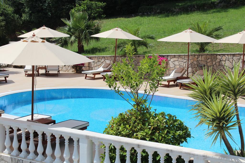 Monte Aria Panorama Suites Herceg Novi Esterno foto